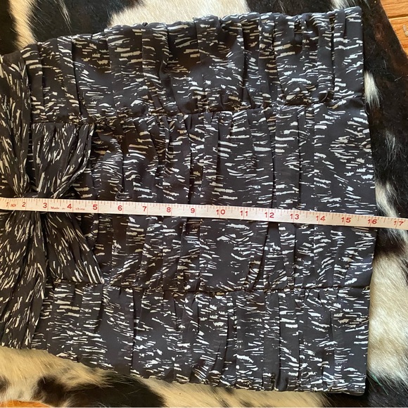 H&M gray and White Patterned Pencil Skirt - Picture 3 of 5